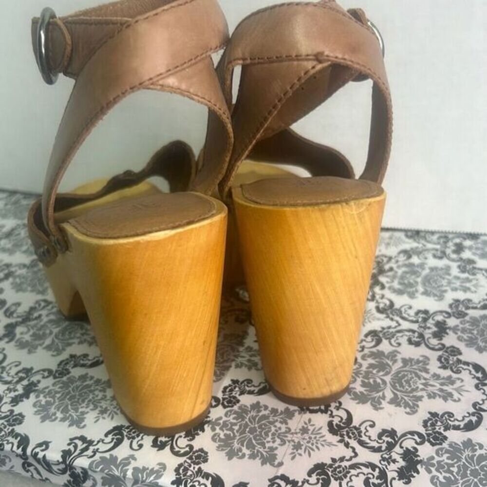 Frye Zelda tan studded sandal retro style leather buckle clog‎ - Picture 4 of 11